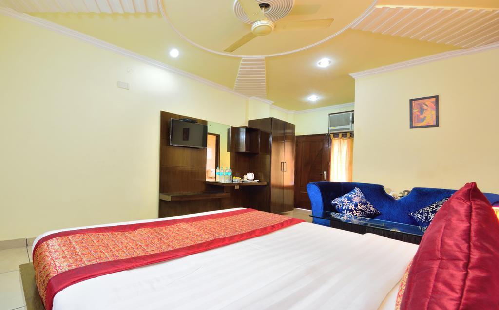 Centra Inn Yeni Delhi Dış mekan fotoğraf