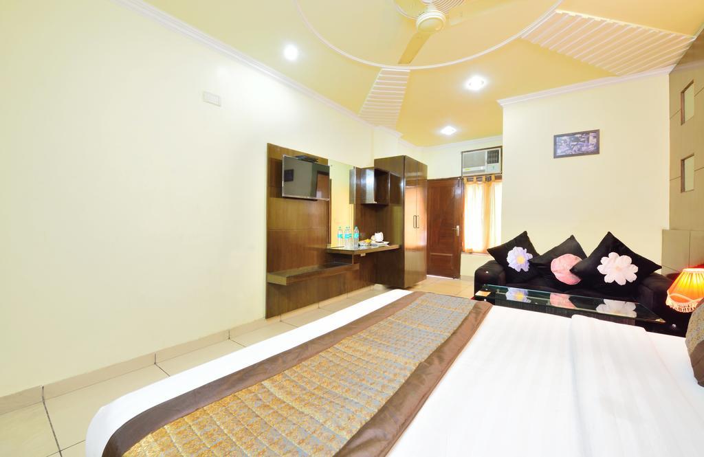 Centra Inn Yeni Delhi Dış mekan fotoğraf