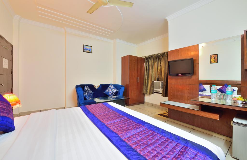 Centra Inn Yeni Delhi Dış mekan fotoğraf
